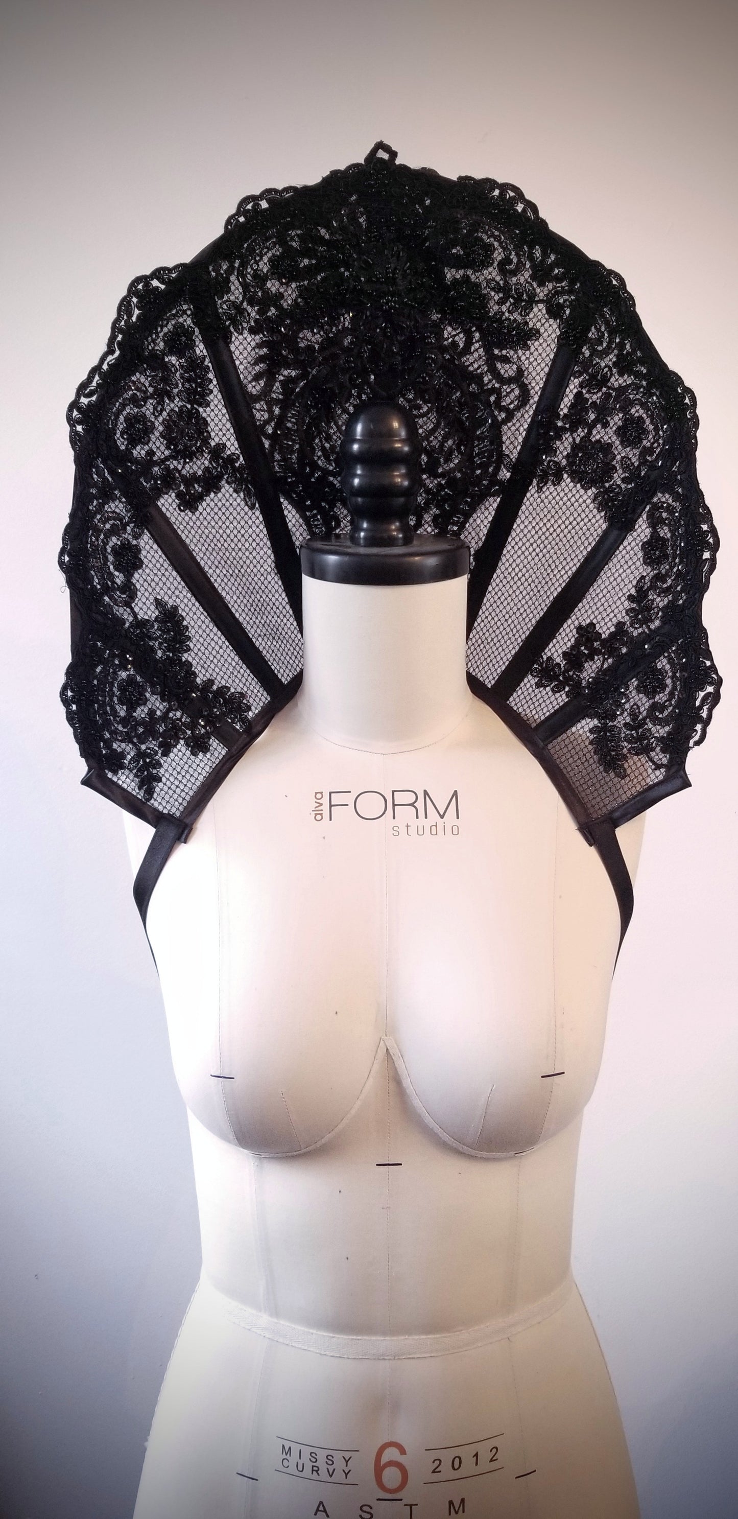 La Reine Collar