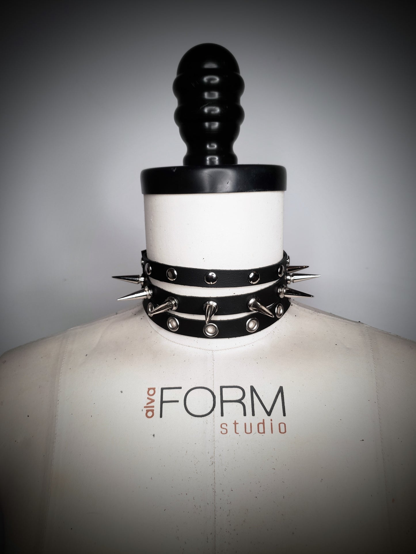 Rebel Rebel Choker